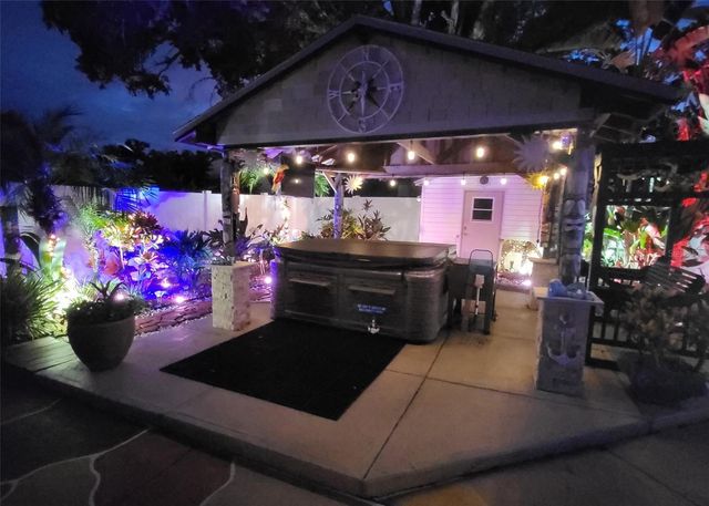 16012 SADDLESTRING DRIVE, Tampa, FL 33618