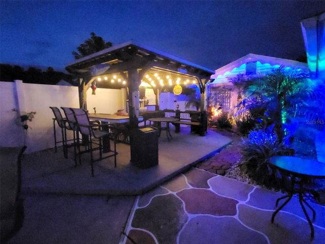 16012 SADDLESTRING DRIVE, Tampa, FL 33618