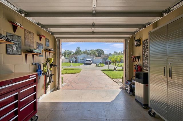 16012 SADDLESTRING DRIVE, Tampa, FL 33618