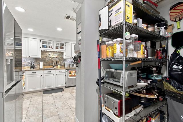 16012 SADDLESTRING DRIVE, Tampa, FL 33618
