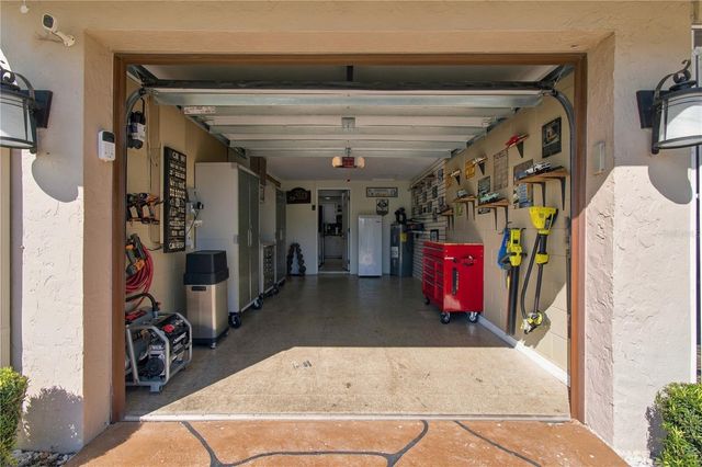 16012 SADDLESTRING DRIVE, Tampa, FL 33618