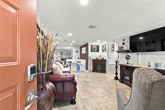 16012 SADDLESTRING DRIVE, Tampa, FL 33618