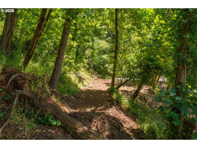 S 70th St, Springfield, OR 97478