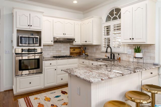 6326 TIMBERWOLF TRAIL, Birmingham, AL 35242