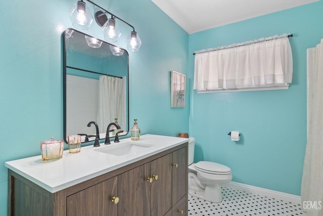 2513 Elm Street, Bakersfield, CA 93301