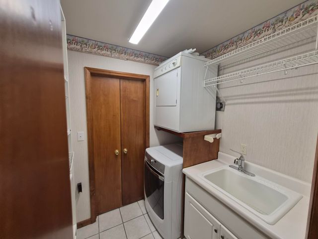 189 Hardy CT, Penhook, VA 24137