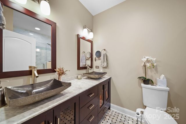 400 N Church Street 521, Charlotte, NC 28202