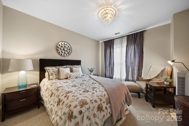 400 N Church Street 521, Charlotte, NC 28202