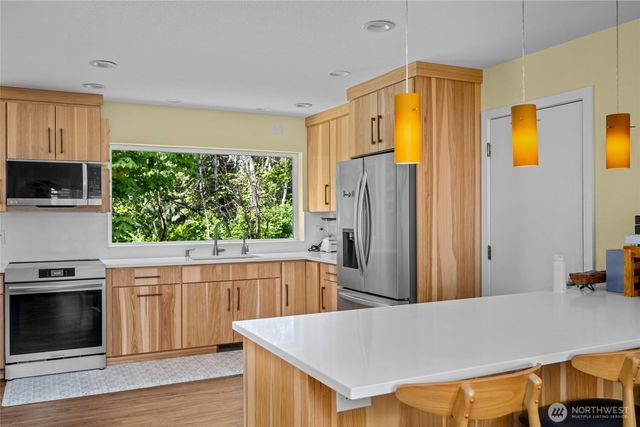 1311 Clearbrook Drive, Bellingham, WA 98229