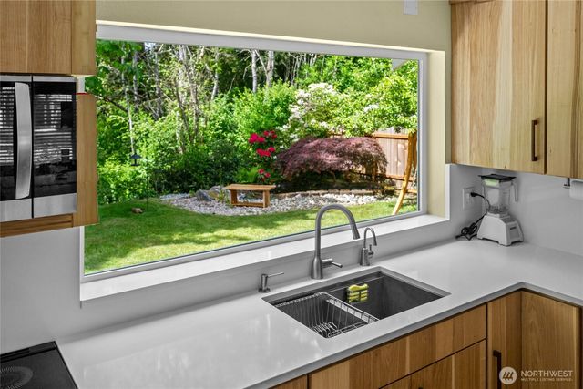 1311 Clearbrook Drive, Bellingham, WA 98229