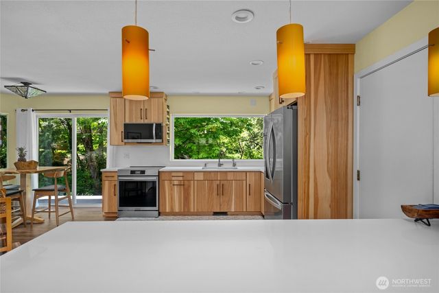 1311 Clearbrook Drive, Bellingham, WA 98229