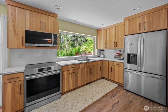 1311 Clearbrook Drive, Bellingham, WA 98229