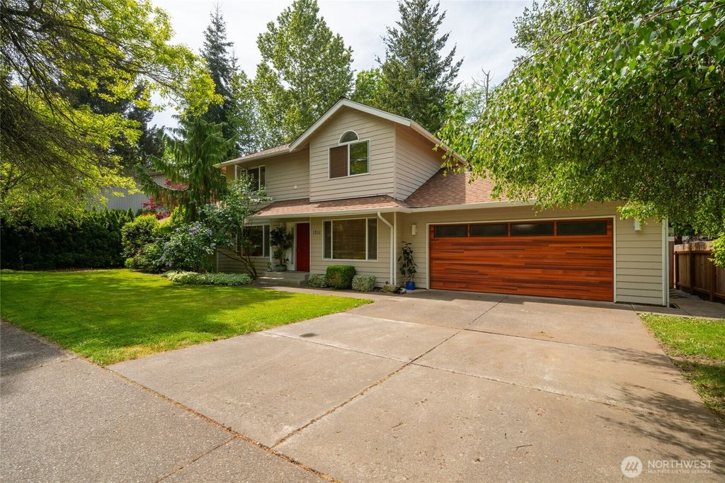 1311 Clearbrook Drive, Bellingham, WA 98229