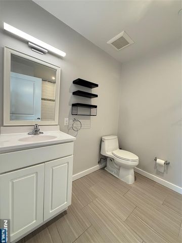 62 Broadway 303, Woodcliff Lake, NJ 07677