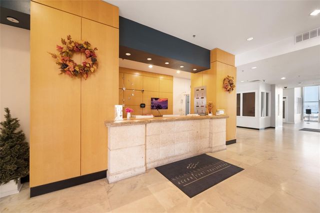 880 MANDALAY AVENUE S405, Clearwater Beach, FL 33767