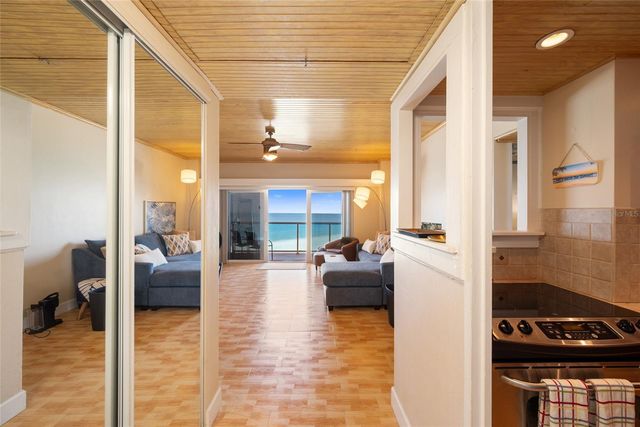 880 MANDALAY AVENUE S405, Clearwater Beach, FL 33767