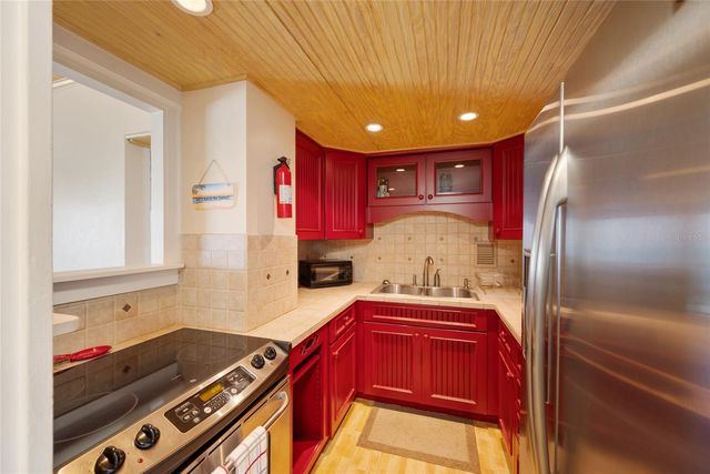 880 MANDALAY AVENUE S405, Clearwater Beach, FL 33767