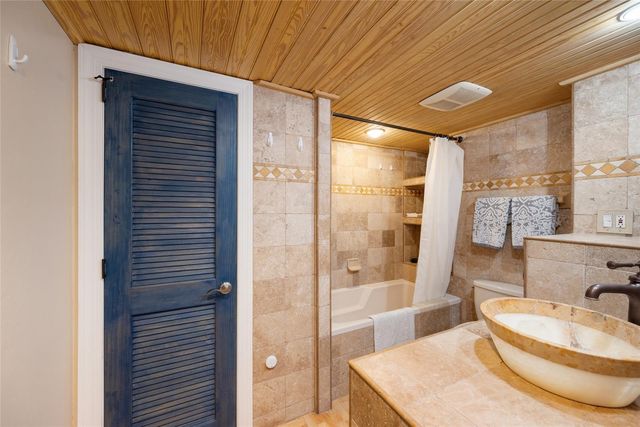 880 MANDALAY AVENUE S405, Clearwater Beach, FL 33767