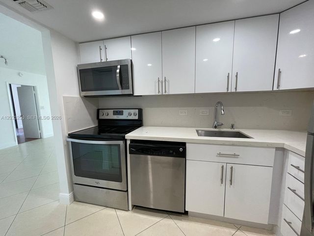 20505 E Country Club Drive 734, Aventura, FL 33180