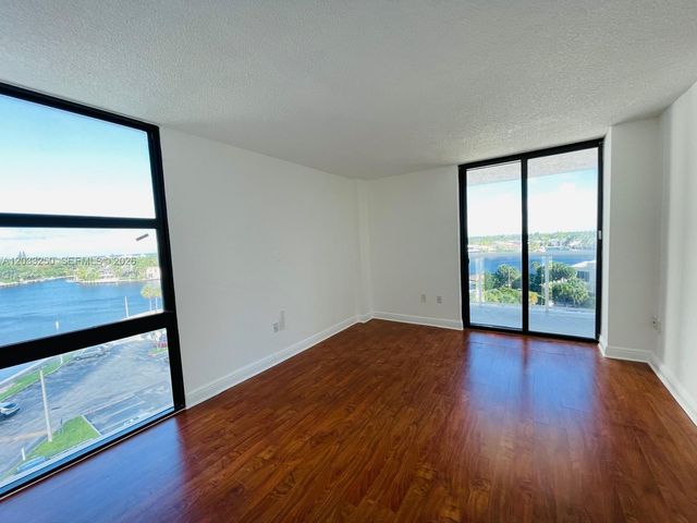 20505 E Country Club Drive 734, Aventura, FL 33180