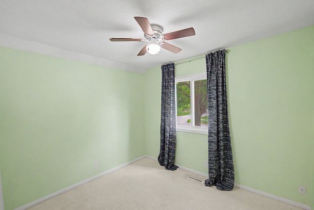 1311 W 14th Street S, Newton, IA 50208