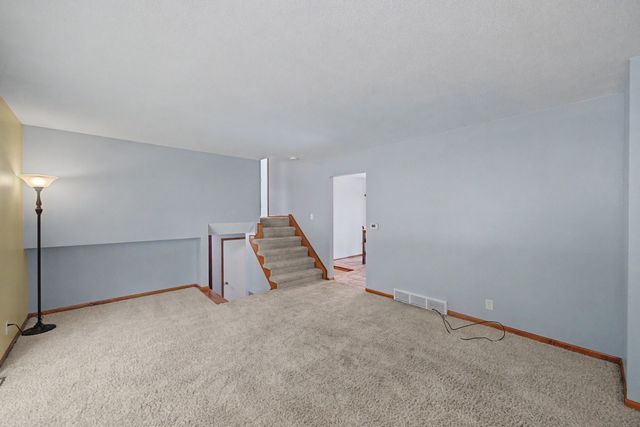 1311 W 14th Street S, Newton, IA 50208