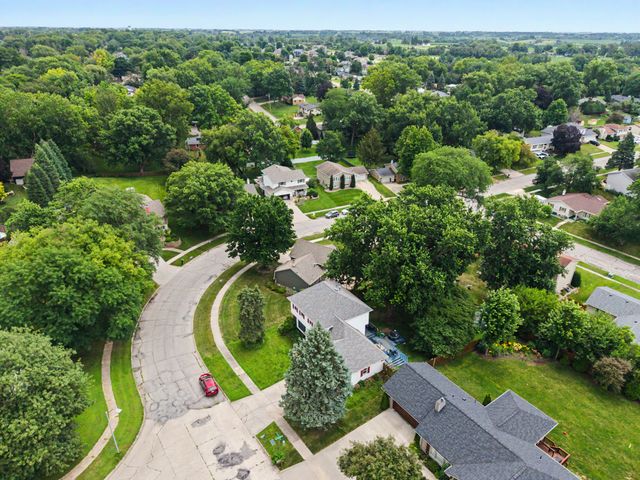 1311 W 14th Street S, Newton, IA 50208