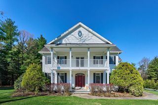 11 Dayton Ln, Amherst, MA 01002