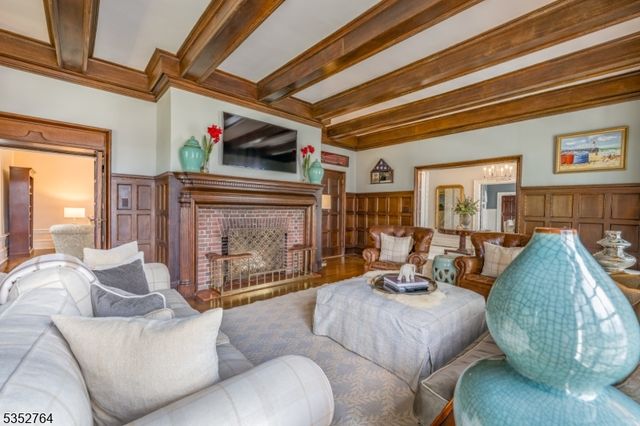 10 Rowan Rd, Summit City, NJ 07901