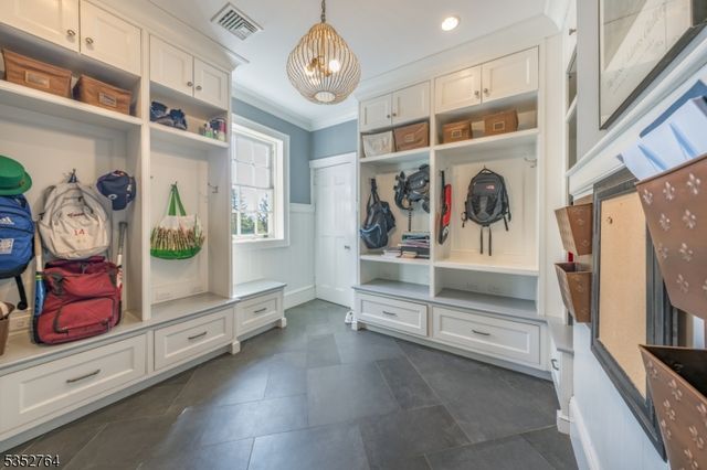 10 Rowan Rd, Summit City, NJ 07901