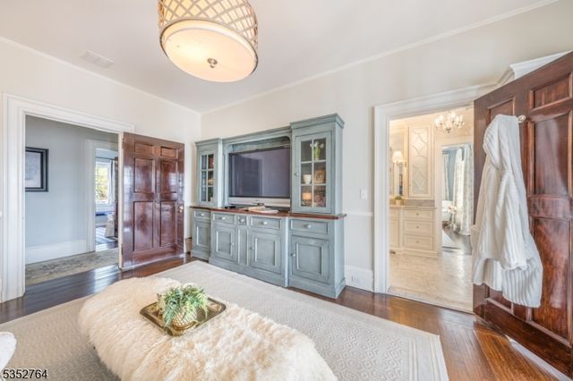 10 Rowan Rd, Summit City, NJ 07901