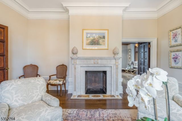 10 Rowan Rd, Summit City, NJ 07901