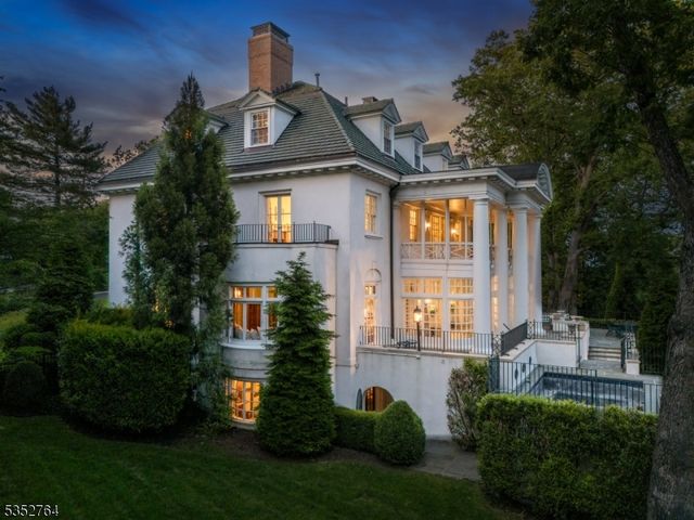 10 Rowan Rd, Summit City, NJ 07901