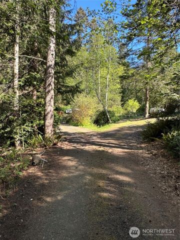 11 NE Shore Drive, Indianola, WA 98342