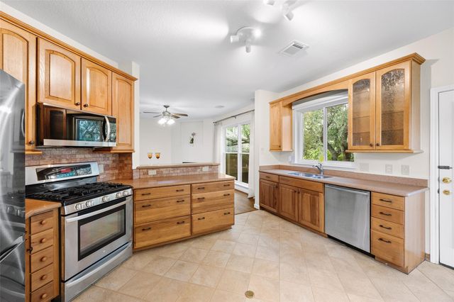 4176 Canyon Glen CIR, Austin, TX 78732