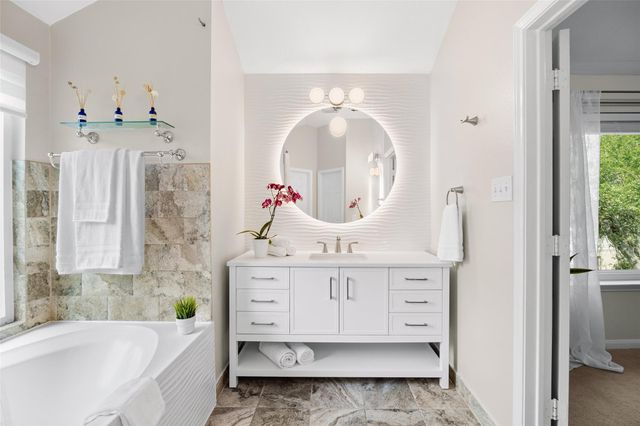 4176 Canyon Glen CIR, Austin, TX 78732