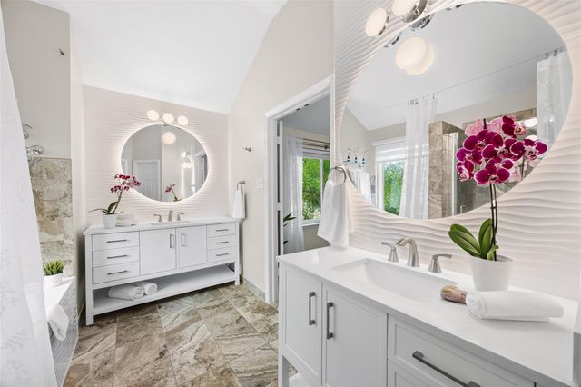 4176 Canyon Glen CIR, Austin, TX 78732