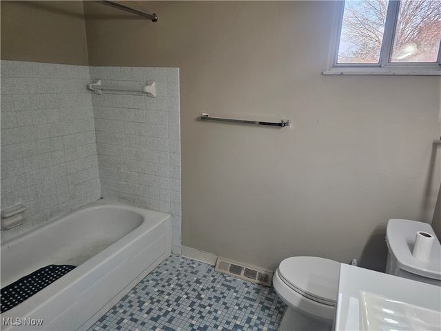 6564 Arbordale Avenue, Solon, OH 44139