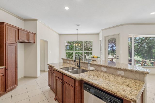 225 Shady Oaks TRL, Liberty Hill, TX 78642