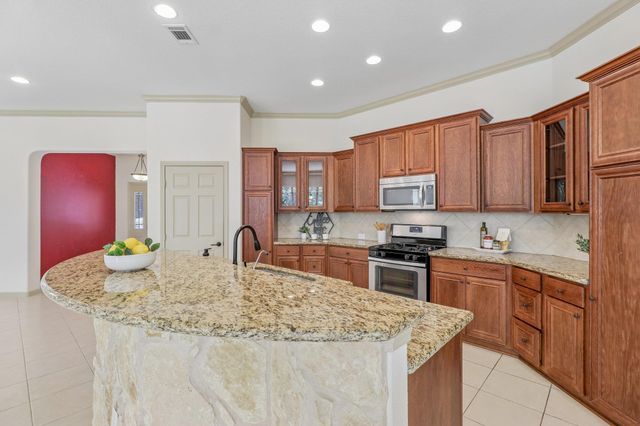 225 Shady Oaks TRL, Liberty Hill, TX 78642