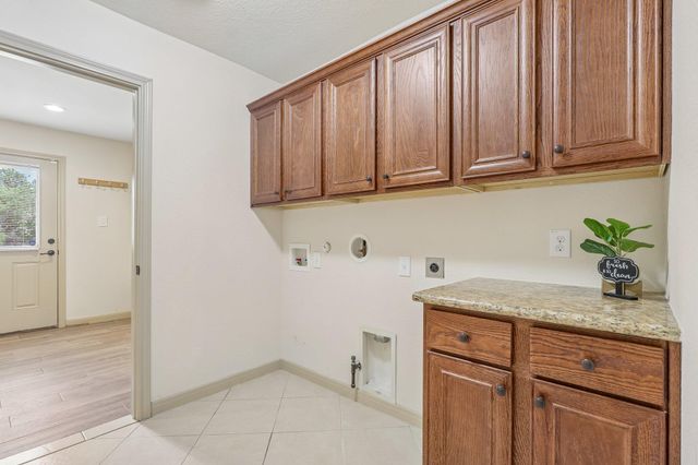 225 Shady Oaks TRL, Liberty Hill, TX 78642