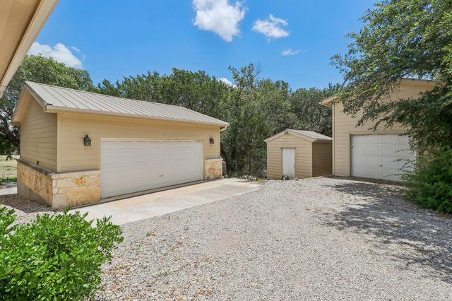 225 Shady Oaks TRL, Liberty Hill, TX 78642