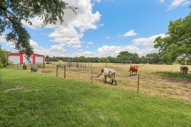 225 Shady Oaks TRL, Liberty Hill, TX 78642