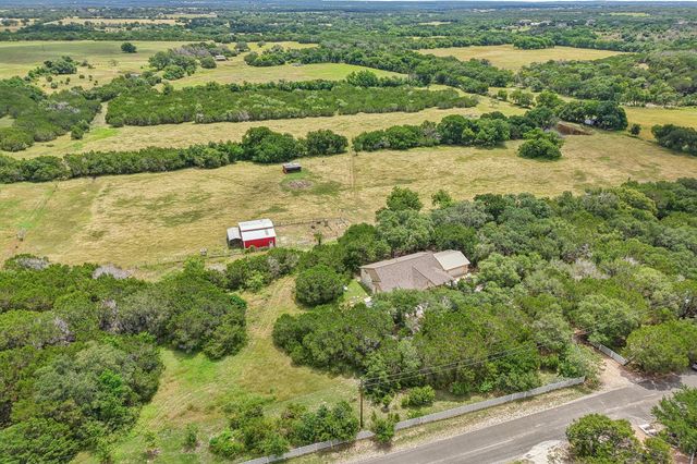 225 Shady Oaks TRL, Liberty Hill, TX 78642