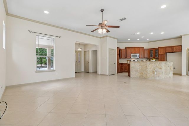 225 Shady Oaks TRL, Liberty Hill, TX 78642