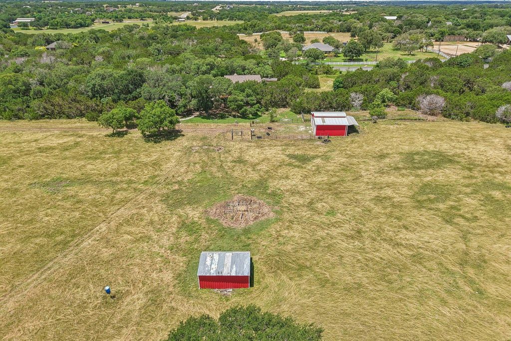 225 Shady Oaks TRL, Liberty Hill, TX 78642