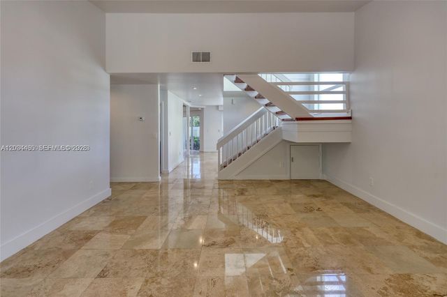 4761 NW 98th Pl, Doral, FL 33178