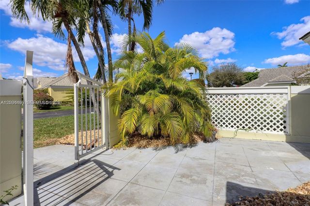4761 NW 98th Pl, Doral, FL 33178