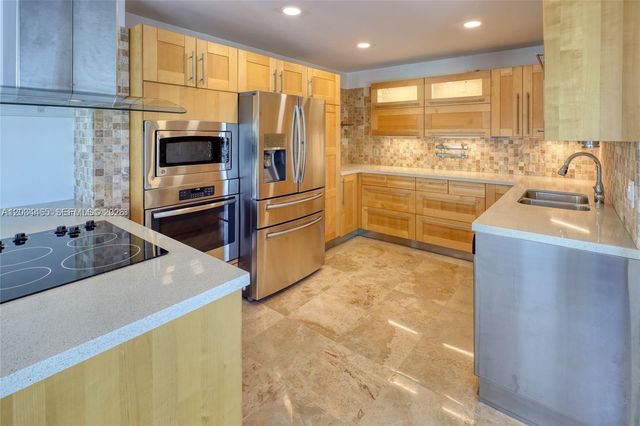 4761 NW 98th Pl, Doral, FL 33178