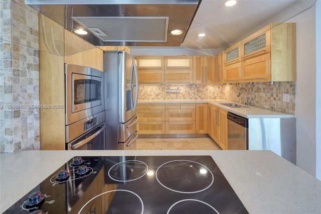 4761 NW 98th Pl, Doral, FL 33178